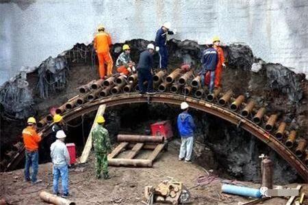 深州隧道钢花管支护案例